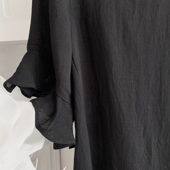 ESLEY BLACK TUNIC TOP BELL SLEEVE BACK ZIPPER CLOSURE - Picture 7 of 12